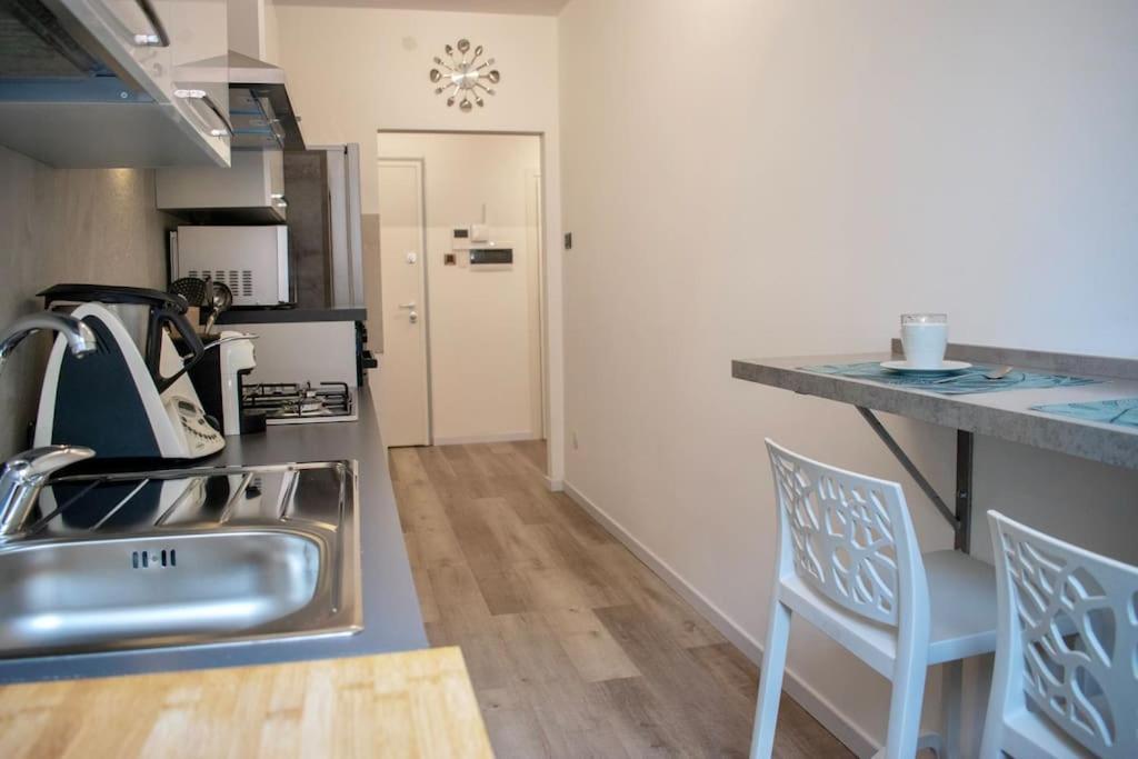 10Min From Center, 3 Bedroom Apartment With Balcony Trento Exterior photo